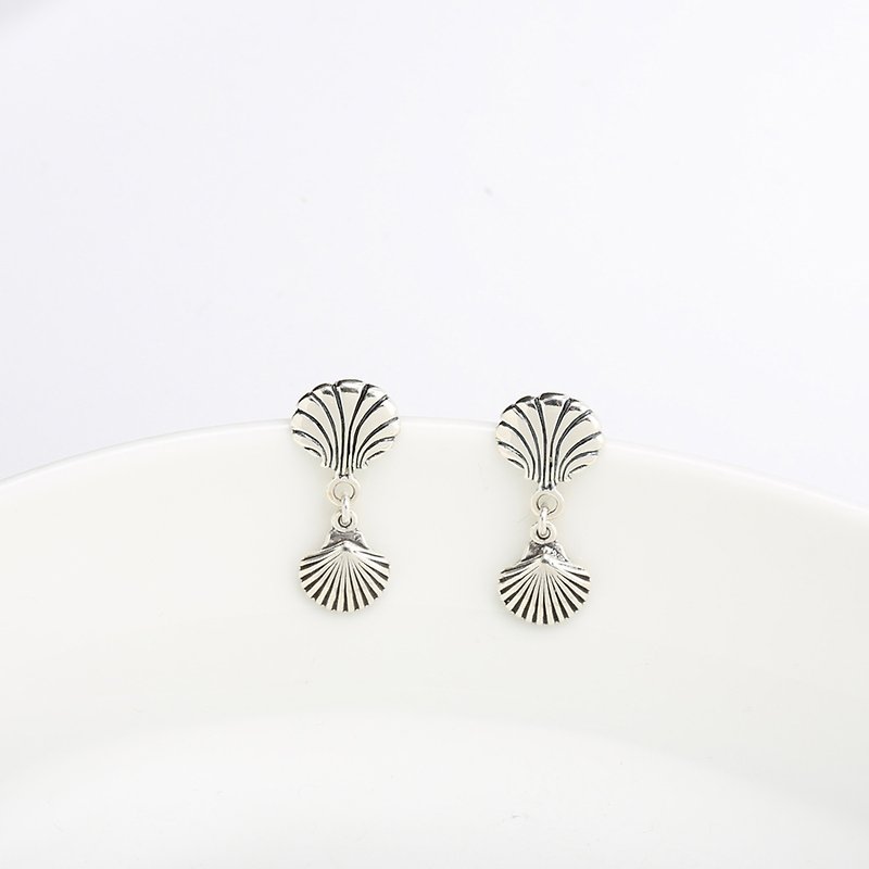Shell s925 sterling silver earrings Valentine's Day gift - ต่างหู - เงินแท้ สีเงิน