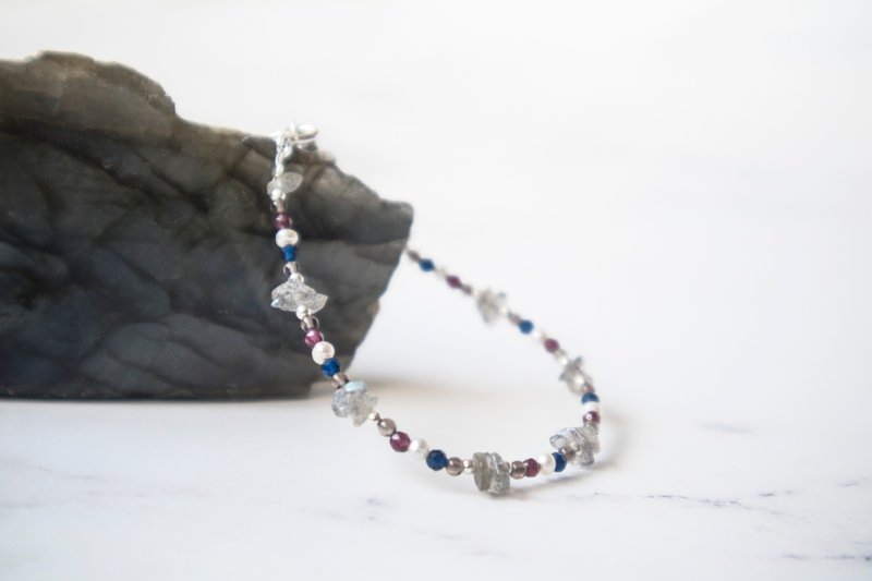 Find it / Everlasting Flower-Moonstone Red Garnet Blue Spinel 925 Silver Bracelet Natural Stone Beads - Bracelets - Semi-Precious Stones Gray