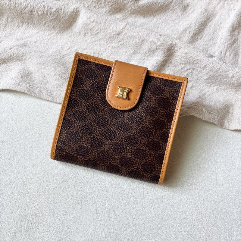 Vintage Celine Dark Brown Monogram Triomphe Emblem Bifold Wallet - กระเป๋าสตางค์ - หนังแท้ หลากหลายสี