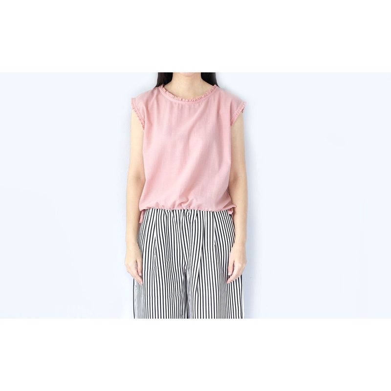 Pink puff-sleeve top with delicate ruffles and a drawstring hem. - 女上衣/長袖上衣 - 棉．麻 粉紅色