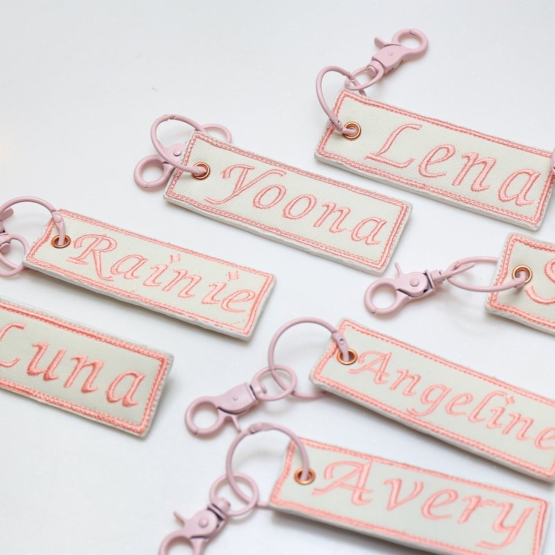 DADADA STUDIO Custom Embroidered Name Tags / Kids Name Tags / Sleeping Bag Tags - ป้ายสัมภาระ - ไฟเบอร์อื่นๆ สึชมพู