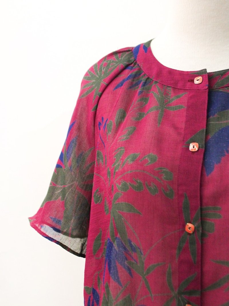 復古日本製紫紅色熱帶印花短袖古著襯衫 Vintage Blouse - 恤衫 - 聚酯纖維 紫色