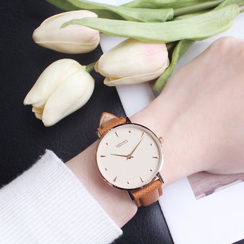 MEDOTA Luxury HOPE 系列花紋錶面簡約真皮錶帶手錶 / HO - 12401 杏色