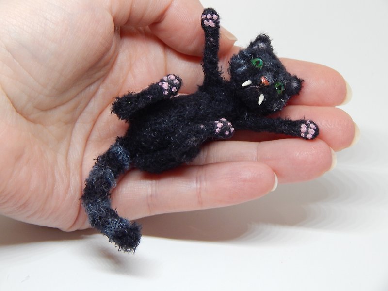 Miniature black cat - ตุ๊กตา - วัสดุอื่นๆ สีดำ