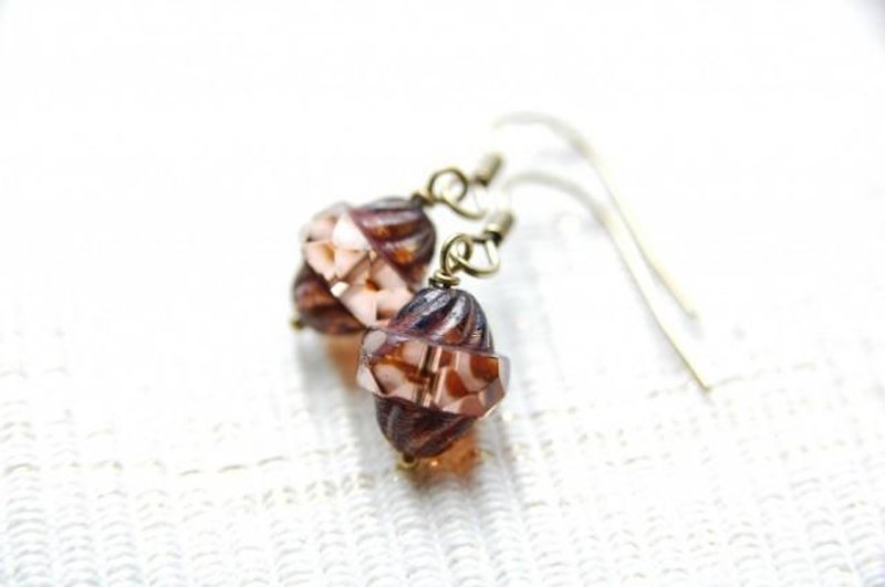Czech beads earrings (peach) - ต่างหู - เครื่องเพชรพลอย สีนำ้ตาล