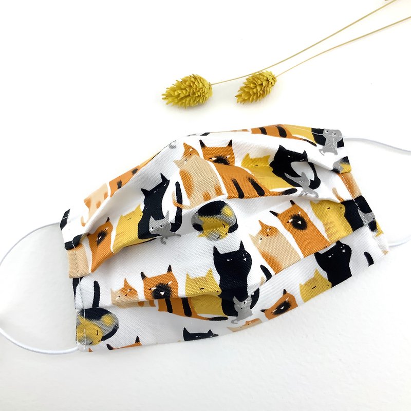 The cats lined up. Nose bridge cotton mask. Filter material can be placed. - Face Masks - Cotton & Hemp 