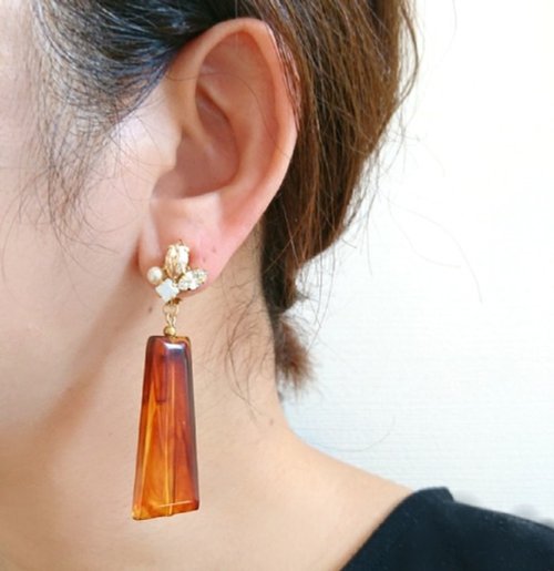【美品】べっ甲ふくらしピアス べっ甲×ビジューイヤリング、ピアス - ショップ chourina ピアス