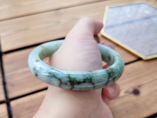 螺絲帽帽工作室 【親翠】天然翡翠 冰綠美紋花色騰衝老料三彩手鐲55圈口