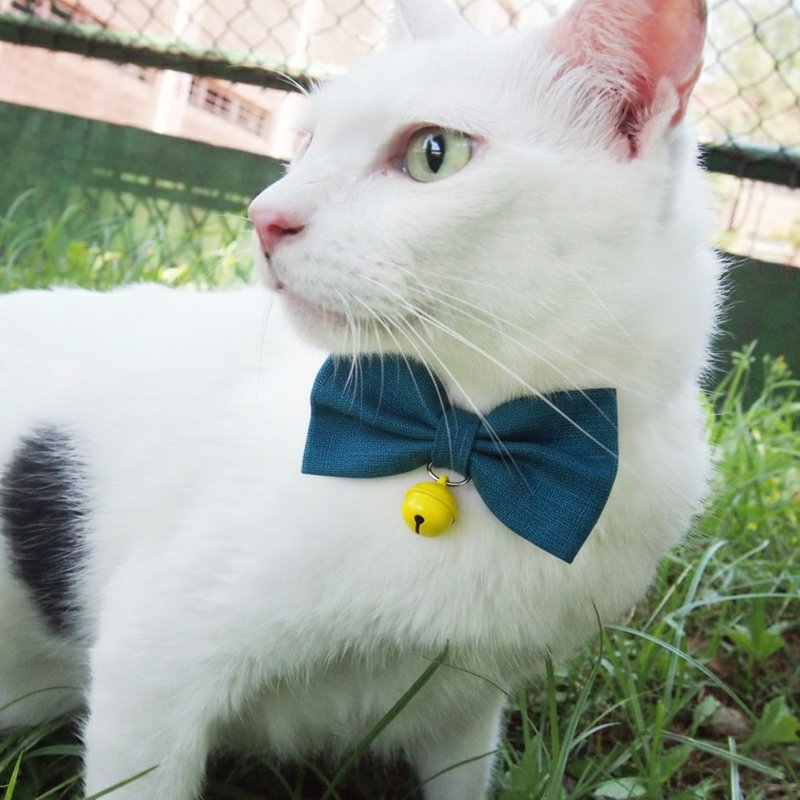 Pale Blue Bow Pet Decorative Collar for Cats Small Dogs Mini Dogs - ปลอกคอ - ผ้าฝ้าย/ผ้าลินิน สีน้ำเงิน