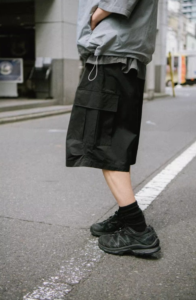 Cool Japanese style minimalist big pocket straight shorts - Men's Shorts - Other Materials Black