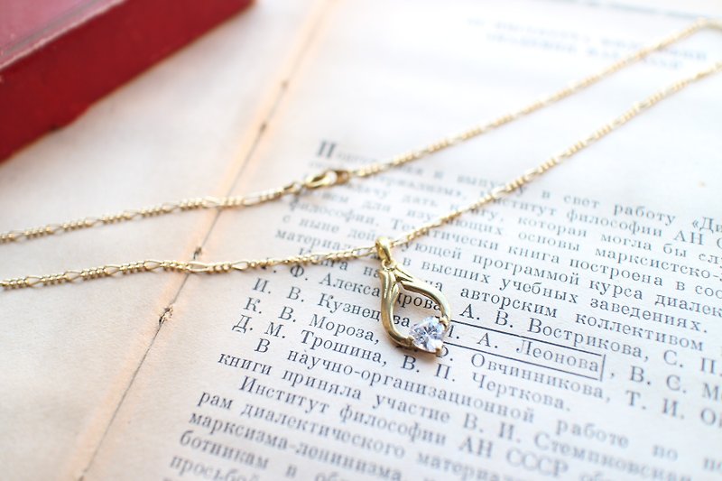 Classic heart-Zircon brass handmade necklace - สร้อยคอ - ทองแดงทองเหลือง สีทอง