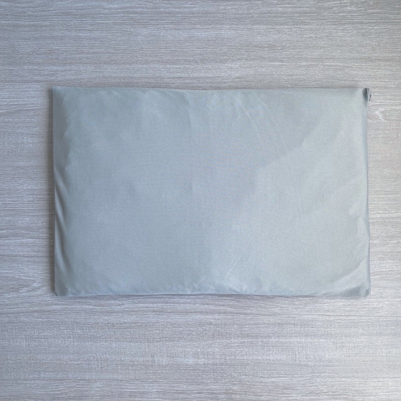 【CHICHI HOME】Plain simple light gray soft diatomaceous earth foot mat - พรมปูพื้น - วัสดุอื่นๆ สีเทา