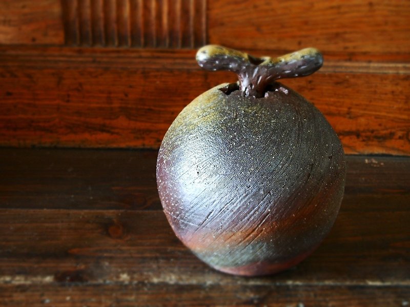 Bizen ware object Forbidden fruit series i-050 - Pottery & Ceramics - Pottery Brown