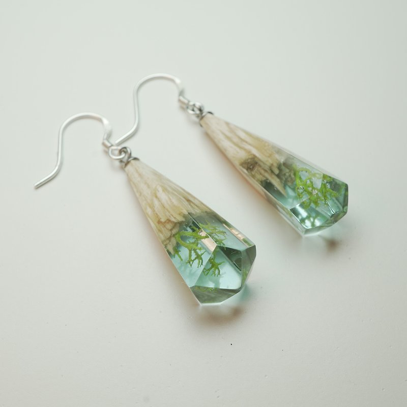 [handmade] tied wood water ice earrings - Earrings & Clip-ons - Wood Green