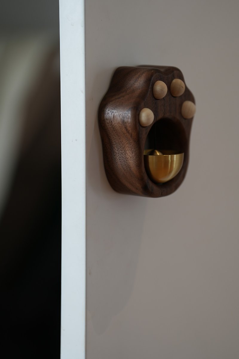 Cat Claw Doorbell Clean Wood + Bronze Beautiful Objects Entry Door Gift - อื่นๆ - ทองแดงทองเหลือง 