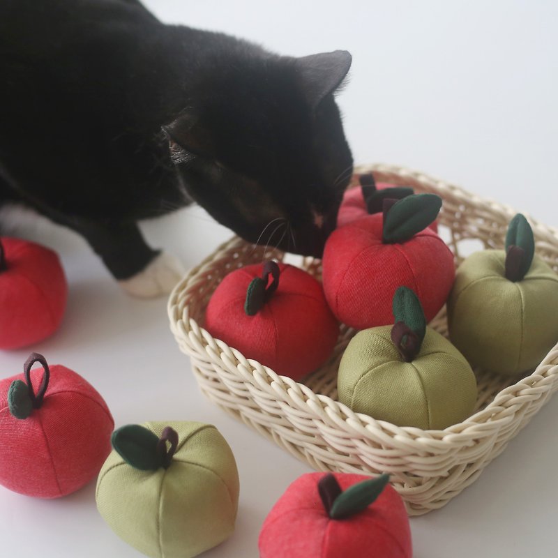 Apple green apple hand-made cat grass toy sachet needle insert decoration can be cleaned and reused - Pet Toys - Cotton & Hemp Multicolor