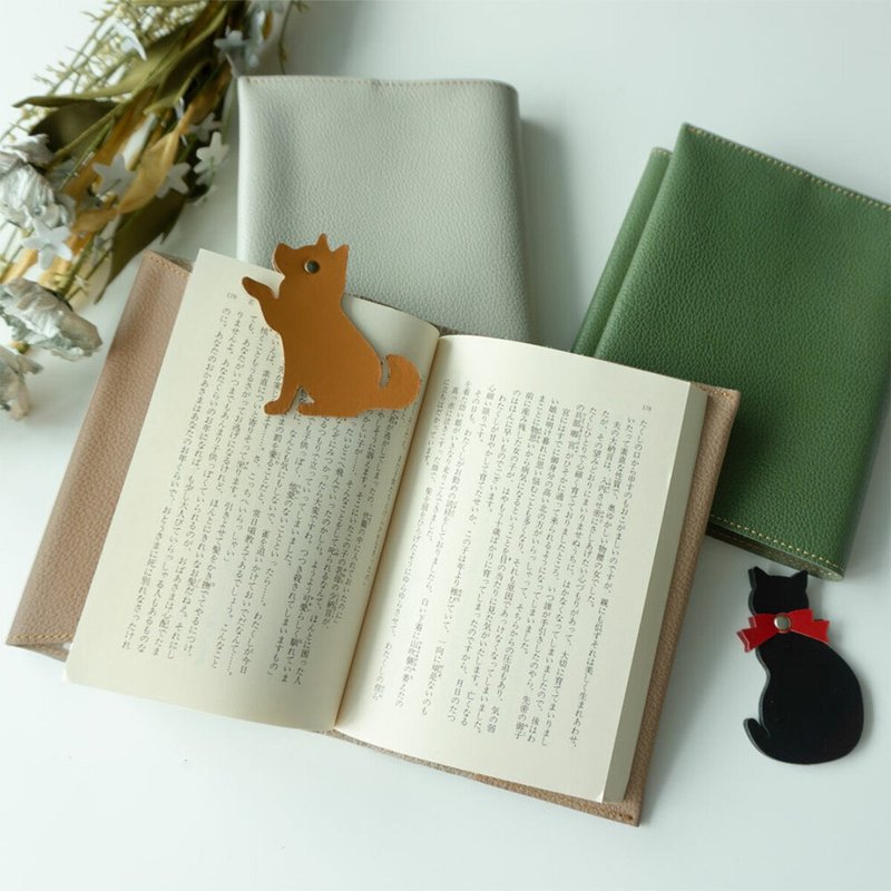 Book Cover [Shrink Leather] Paperback Book Marker Himeji Leather Small Leather Goods Animal Bookmark Dog Cat Mother's Day HS18K - Book Covers - Genuine Leather Multicolor