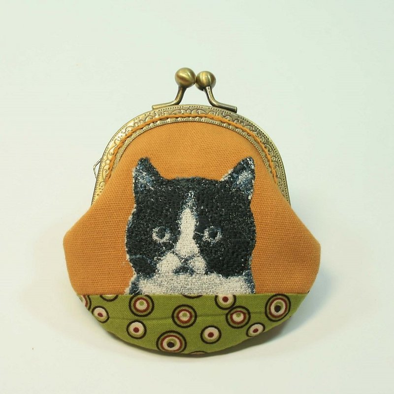 Embroidery 8.5cm gold coin purse 29- black and white cat - Coin Purses - Cotton & Hemp Orange