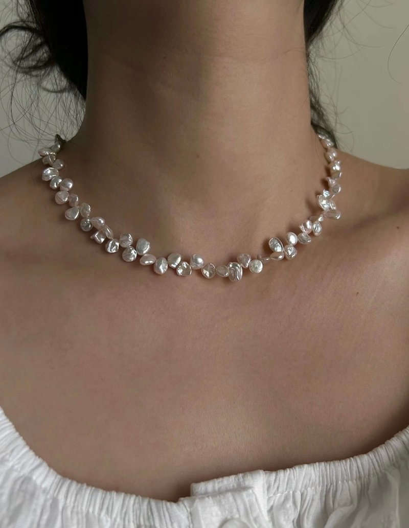 YuanPearl natural aurora pearl baroque pearl necklace petal pearl necklace pure silver necklace - สร้อยคอ - ไข่มุก ขาว