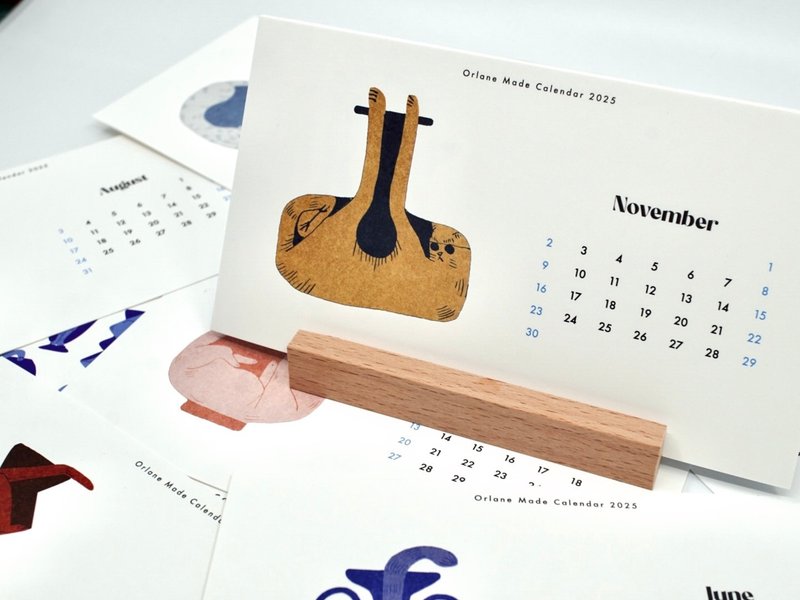 2025 calendar l cat cat with vase vase horizontal wooden desk calendar cat cat with vase vase - Calendars - Paper Multicolor