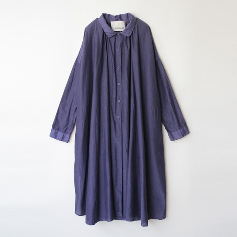 コーンフラワー染めの綿シルク・ロングシャツワンピース c8411-04001-00 - 連身裙 - 絲．絹 藍色