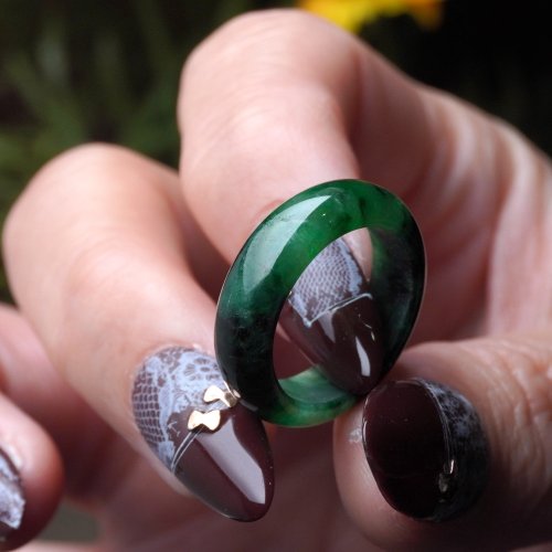 瓔珞珠寶盒 E.L.Jewelry Box 冰種飄綠花翡翠戒指戒圈 | 國際11.5圍 | 天然緬甸玉翡翠A貨