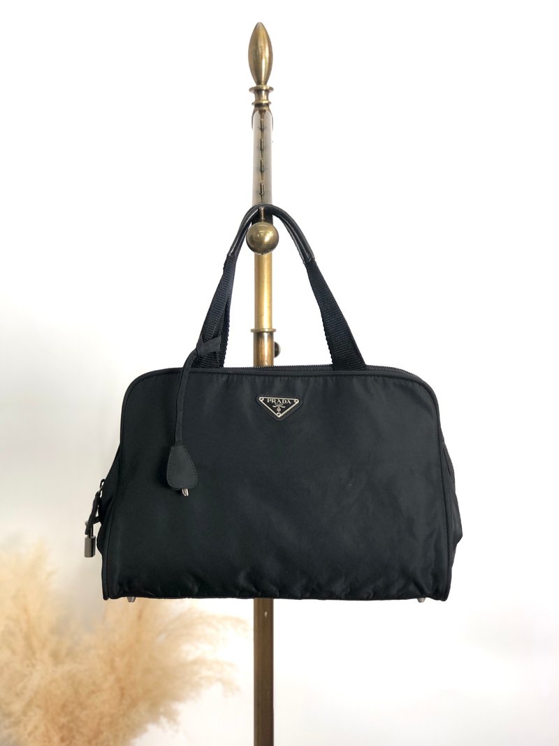 【 日本直送　名牌中古包 】PRADA プラダ ハンドバッグ ブラック トライアングルロゴ カデナ ナイロン vintage ヴィンテージ n4a2rw - 手提包/手提袋 - 尼龍 黑色