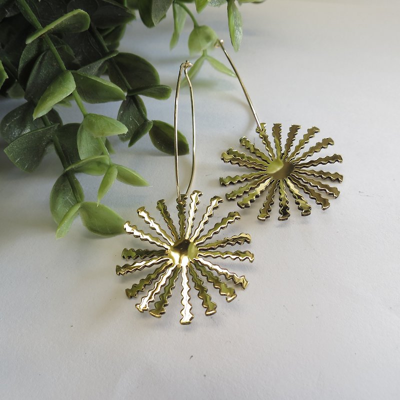 Firework earring - Earrings & Clip-ons - Other Metals Gold