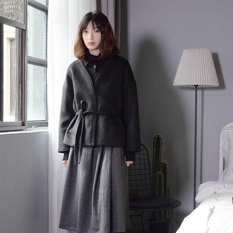 日系羊駝絨短款外套|外套|羊駝絨+棉+羊毛|獨立品牌|Sora-92 - 外套/大衣 - 羊毛 黑色