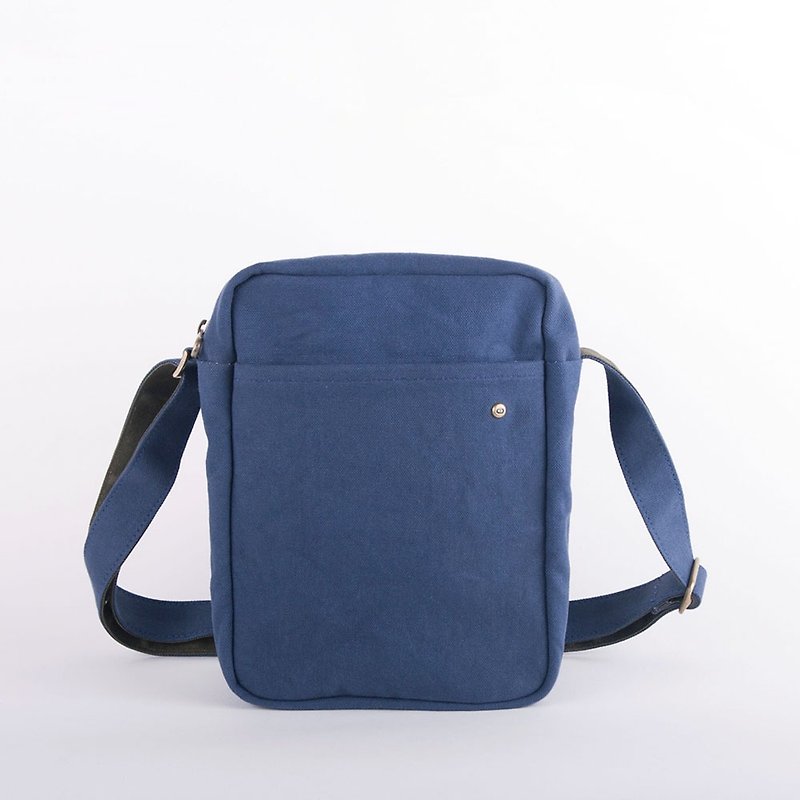 Mushroom MOGU / canvas shoulder bag / deep blue / Mr. Huashan - กระเป๋าแมสเซนเจอร์ - ผ้าฝ้าย/ผ้าลินิน สีน้ำเงิน