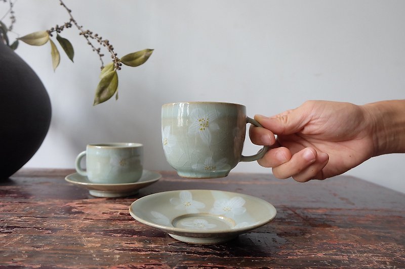 手作堆雕小花陶瓷咖啡套杯日式 - 茶壺/茶杯/茶具 - 陶 透明