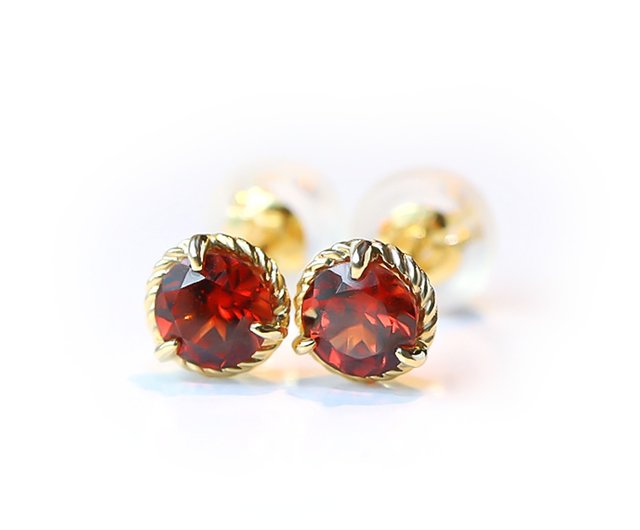 K18 Garnet Post Earrings ~Ello Fiol~ January Birthstone - Shop