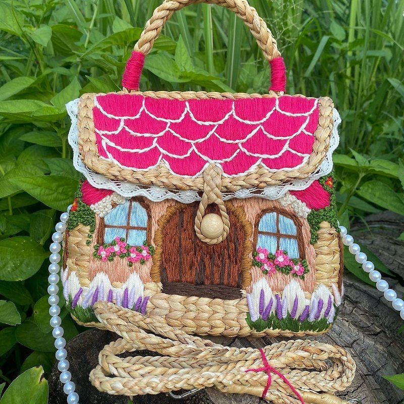 Hand-embroidered water hyacinth bag - Handbags & Totes - Other Materials Pink