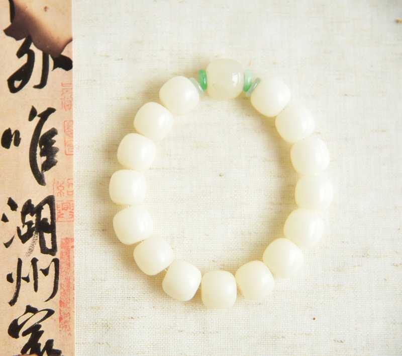 【白玉菩提】天然白玉菩提根和田玉翡翠清新文藝手串 - 手鍊/手環 - 植物．花 白色