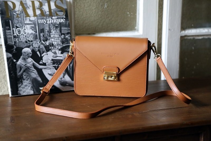 Paris-side camel brown leather shoulder bag - Messenger Bags & Sling Bags - Genuine Leather 