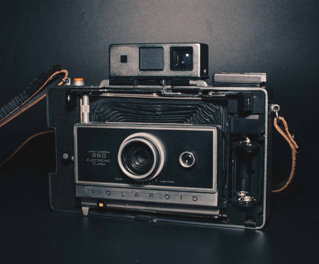 POLAROID 360 ポラロイド 360 Vintage Polaroid 360 Land Camera, Electronic Flash W/ Hard