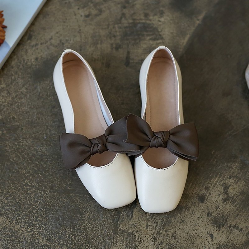 Elegant and simple big bow with comfortable shallow mouth Mary Jane shoes - Women's Leather Shoes - Genuine Leather White