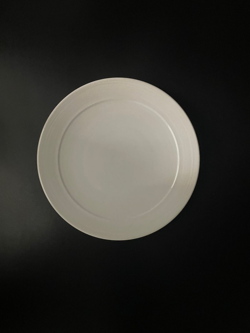 White fetal disc - Plates & Trays - Pottery White