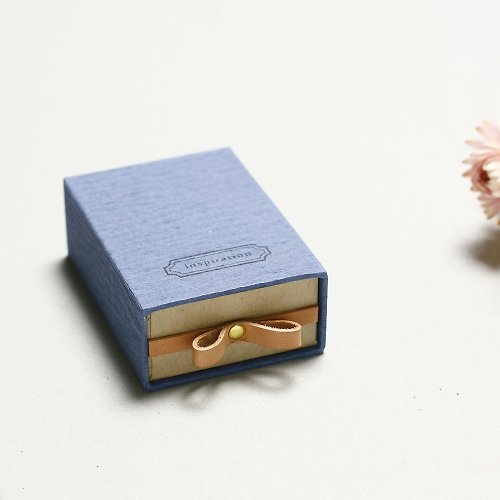 Pacotomy Inspiration // Blue) Sliding Box Leather ribbon 気持ちを伝える小さな箱