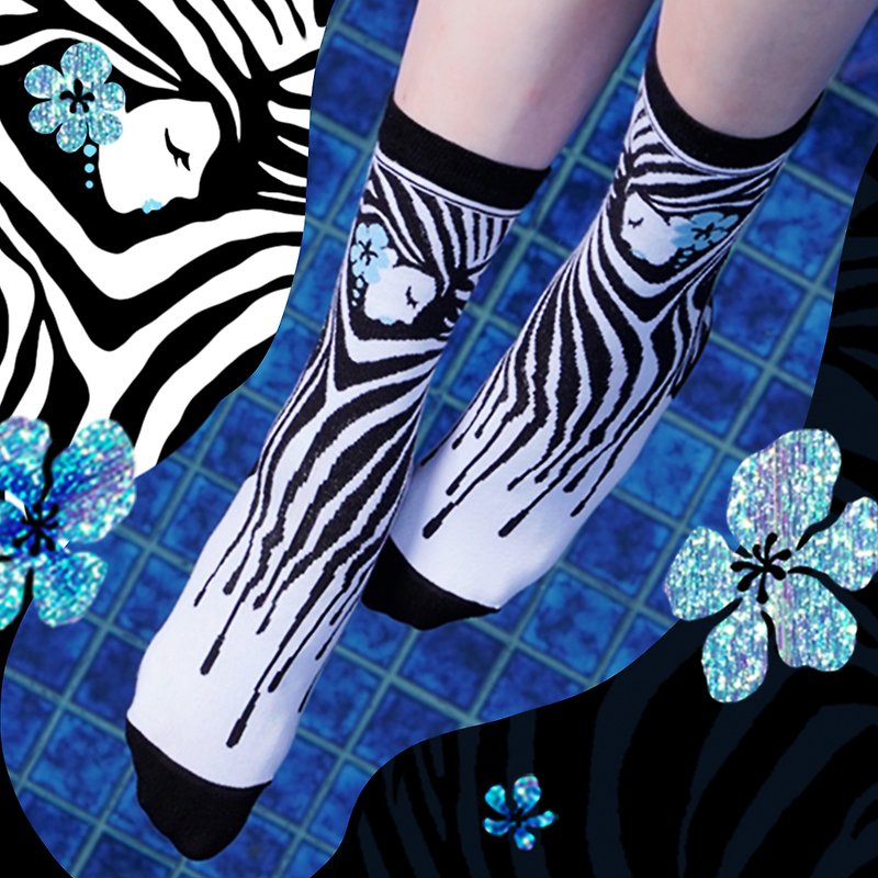 [Dark Elf] Gorgeous Girl-Black and White Zebra Striped Glitter 1/2 Tube Socks-Thin Socks, Cotton Socks, Stockings - Socks - Cotton & Hemp White