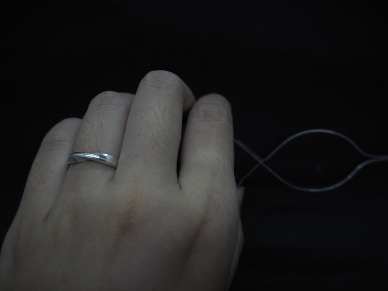 Mobius Ring - S. - แหวนทั่วไป - เงินแท้ สีเงิน