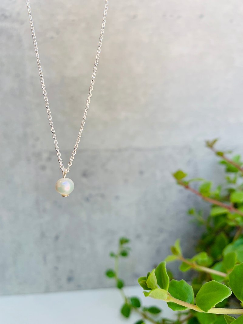 925 sterling silver / small pearl necklace• mini clavicle chain - สร้อยคอทรง Collar - เงินแท้ สีเขียว