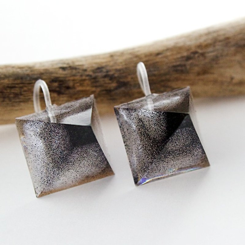 Acute angle pyramid hook earrings (Ninja) - Earrings & Clip-ons - Other Materials Black