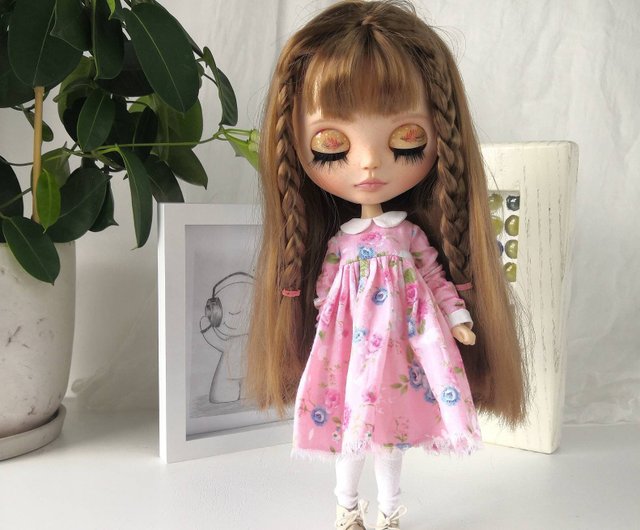 ブライスドール用のピンクの花柄ドレスです。洋服ブライスドール - ショップ DollsBYirinaArt 人形・フィギュア - Pinkoi