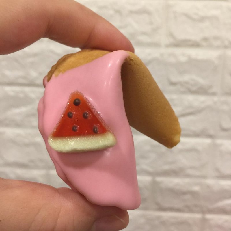 [Watermelon Milk Lucky Cake] Lucky sign: life is not perfect with you which needs to be perfect - Handmade Cookies - Fresh Ingredients Red