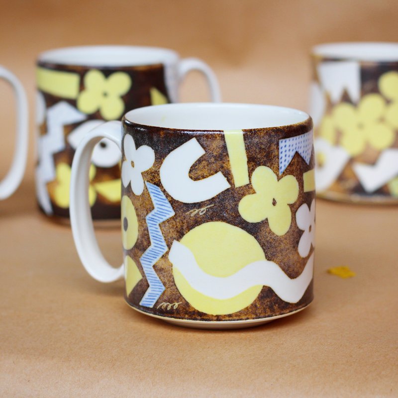 Colorful geometry-large mug - Mugs - Porcelain Yellow