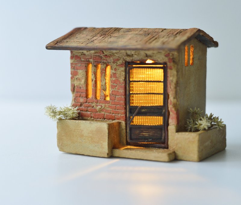 Creation of Old Cement House--Red Brick Old House (Customized) - ของวางตกแต่ง - ปูน สีนำ้ตาล