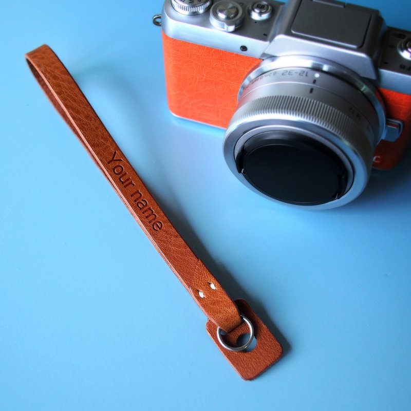 Handmade Camera Wrist Strap, Genuine leather with Personalized Named - 手機掛繩/背帶 - 真皮 咖啡色