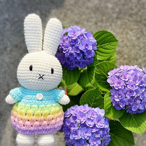 橘荷屋 x Miffy 荷蘭 Just Dutch | Miffy 米飛兔 編織娃娃和她的粉彩彩虹洋裝