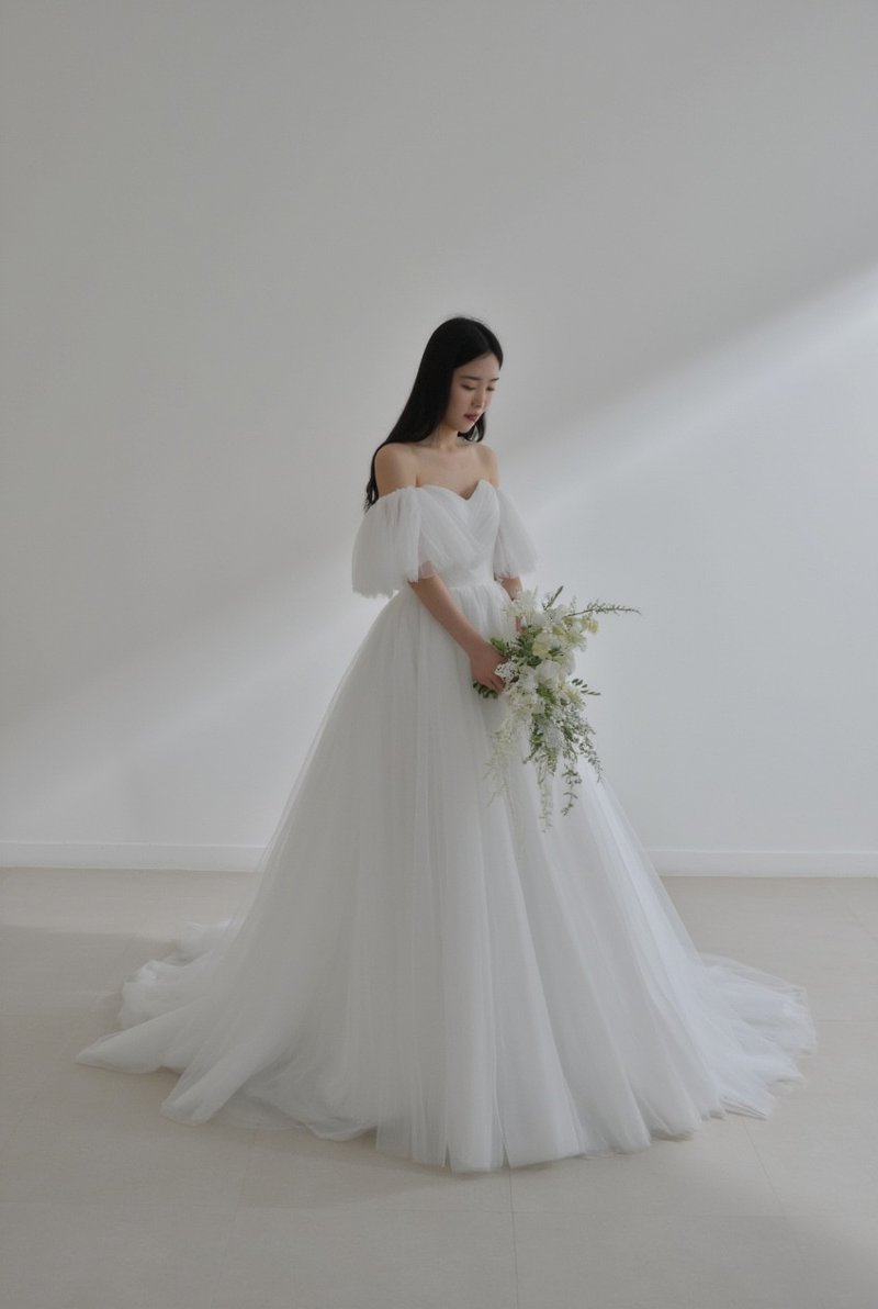 Dahlia Blanc獨家設計 愛心領薄紗分層婚紗 - 禮服/小禮服 - 其他材質 白色